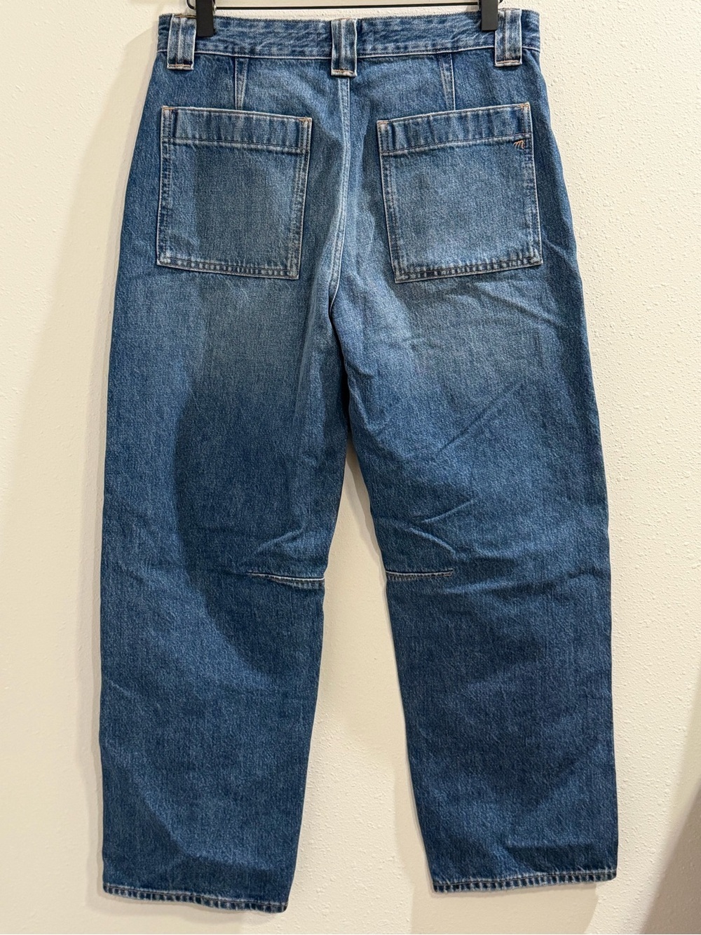 Madewell Size 26 Medium Wash The Darted Barrel Leg Denim Jeans Button Fly Casual - Picture 2 of 8
